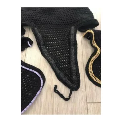Bonnet court assorti velvet moutarde avec strass