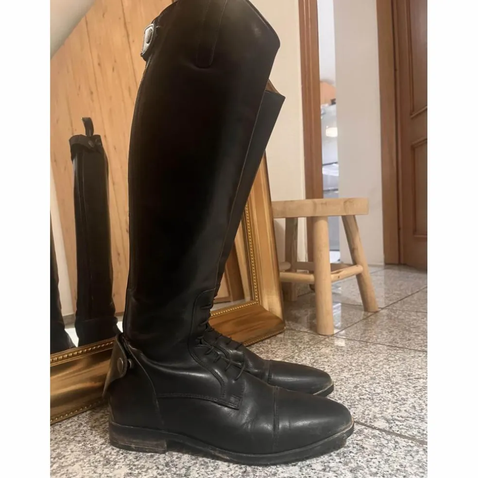 Bottes noir T.39
