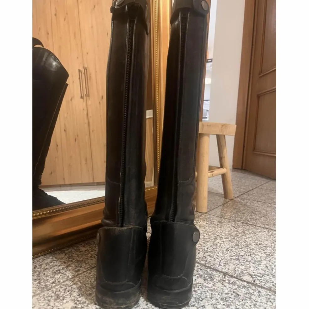 Bottes noir T.39