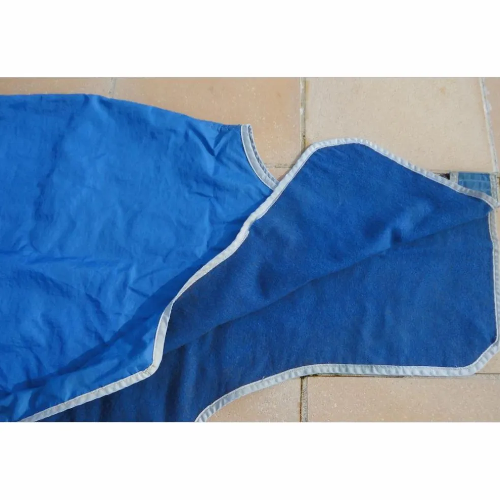 Couvre-reins imperméable doublé polaire