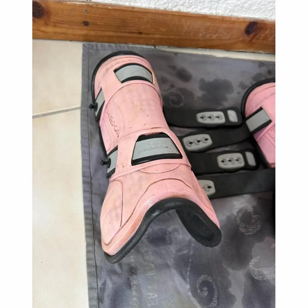 Guêtres + Protège-boulets HEXA rose – matière imperméable, facile à nettoyer