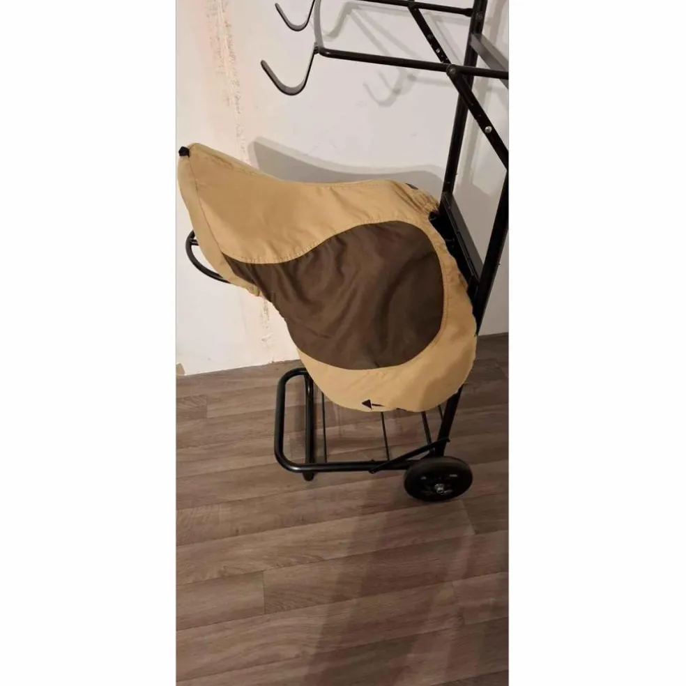 Selle cuir Fouganza 17,5" bon état avec étrivières et sangle