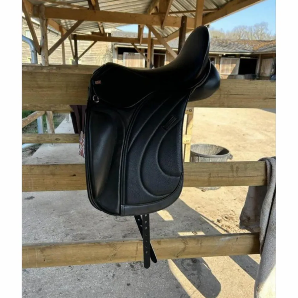 Selle de dressage