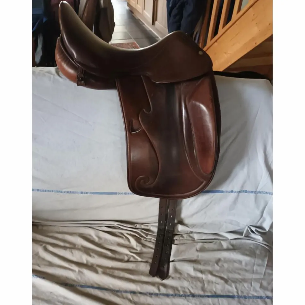 Selle de dressage