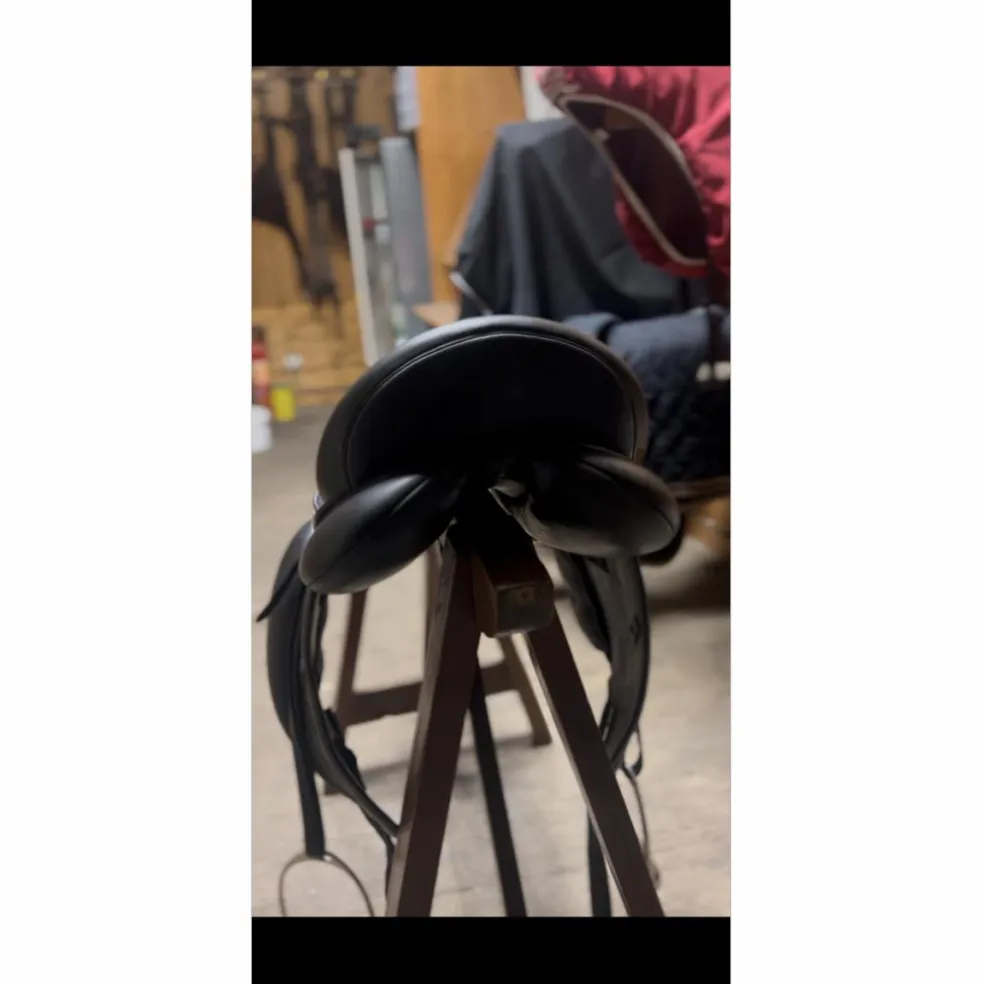 Selle de dressage