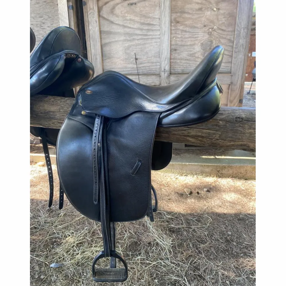Selle de dressage