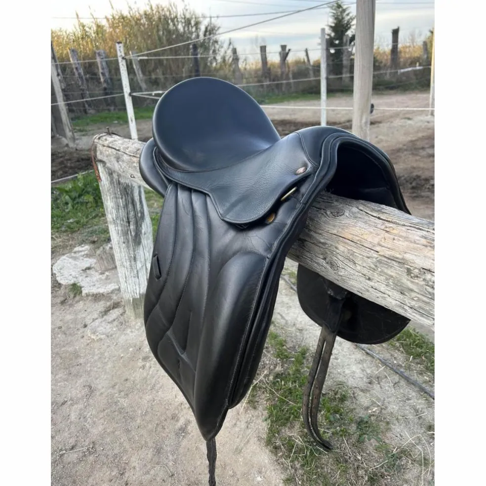 Selle de dressage
