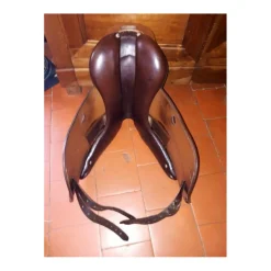 SELLE DE DRESSAGE 17
