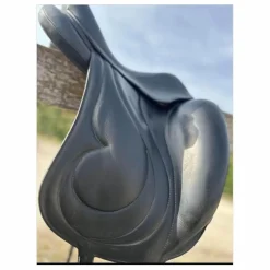 Selle de Dressage Antares cadence 17’´