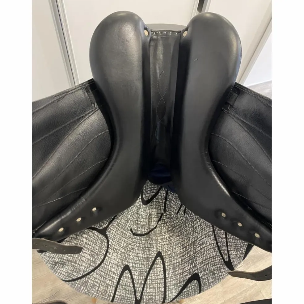 Selle de dressage Antares 17,5’