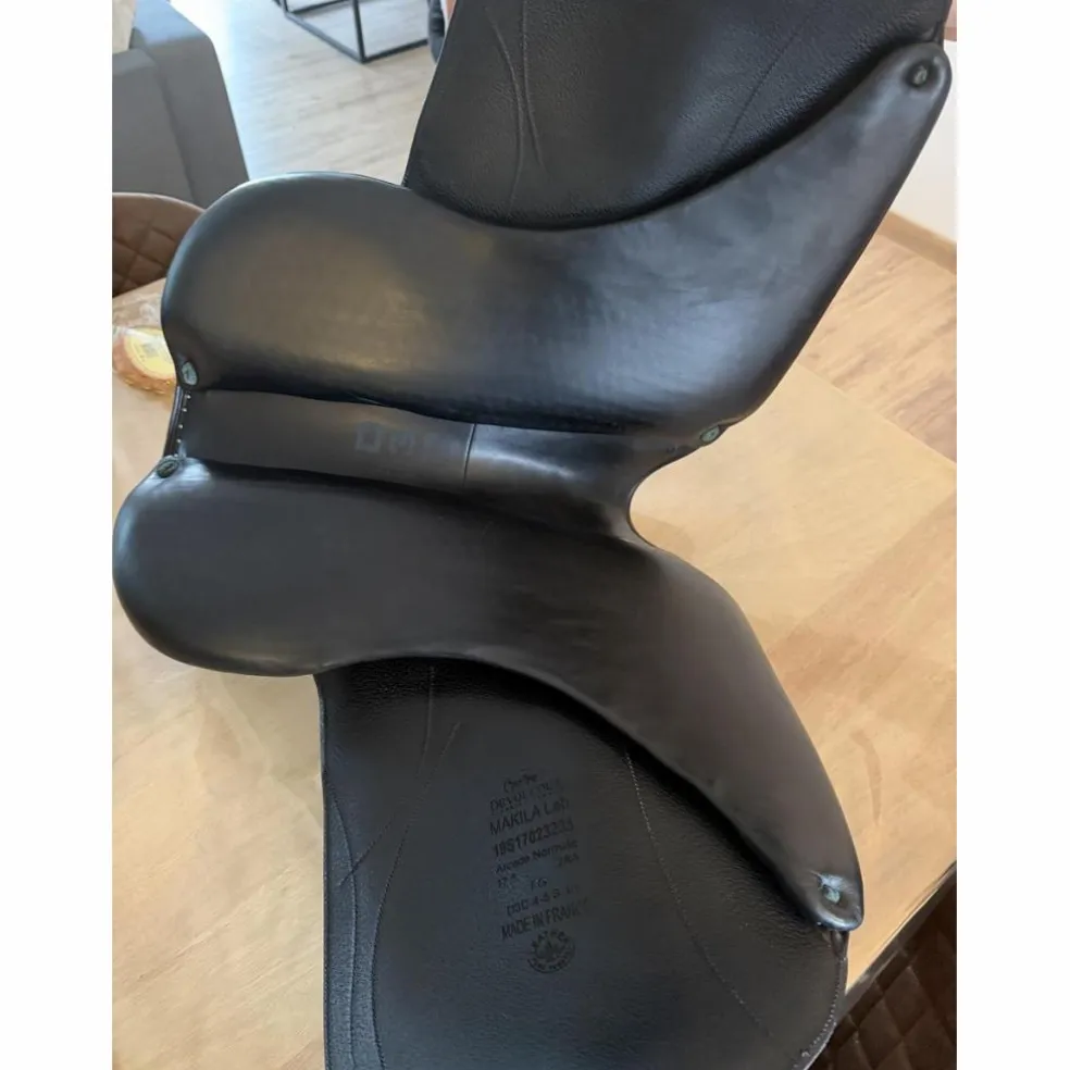 Selle de dressage devoucoux makila Lab 18"
