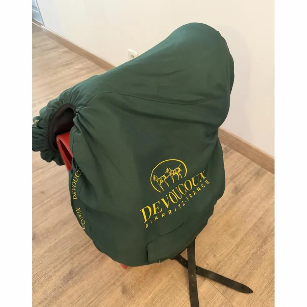 Selle de dressage devoucoux makila Lab 18"