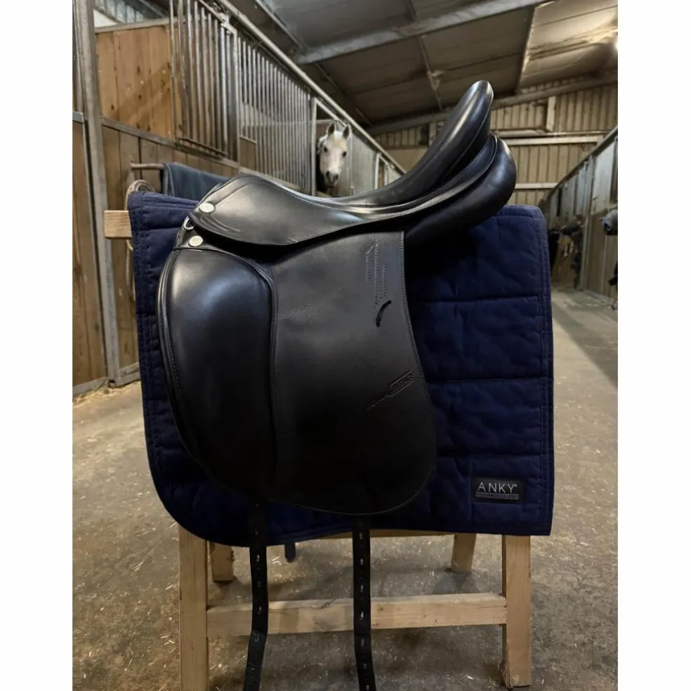 Selle de dressage Prestige 17p noire