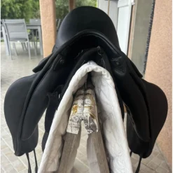 Selle de dressage « Victoria » sellerie baude