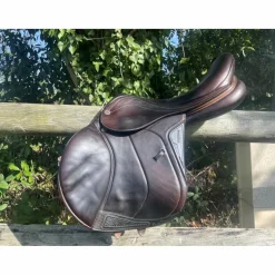 Selle d'obstacle Equiline Nick Skelton (17" & Marron)