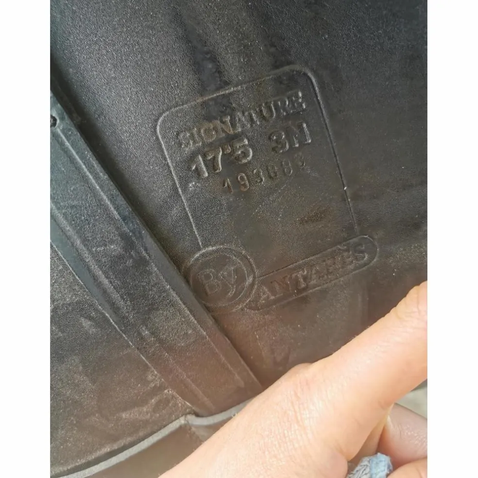 Selle dressage Antares signature 17'5