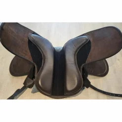 Selle dressage arçon cuir Hidalgo Modèle Chicago 18