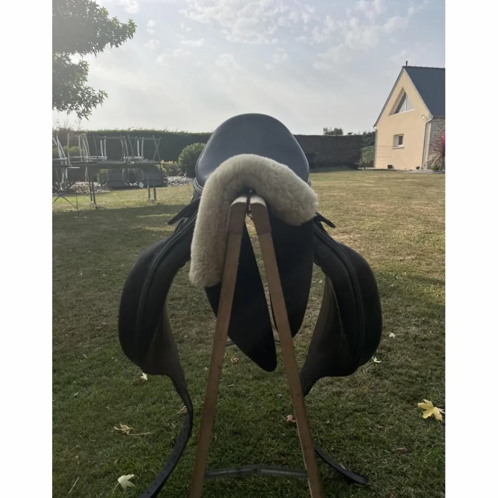 selle dressage belloir saumur noire 17