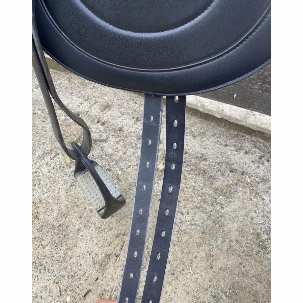 Selle Dressage Premier Equine 18"