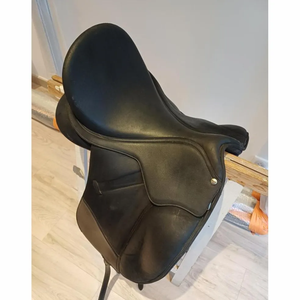 Selle dressage wintec isabell werth 17"