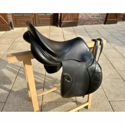 Selle mixte en cuir noir