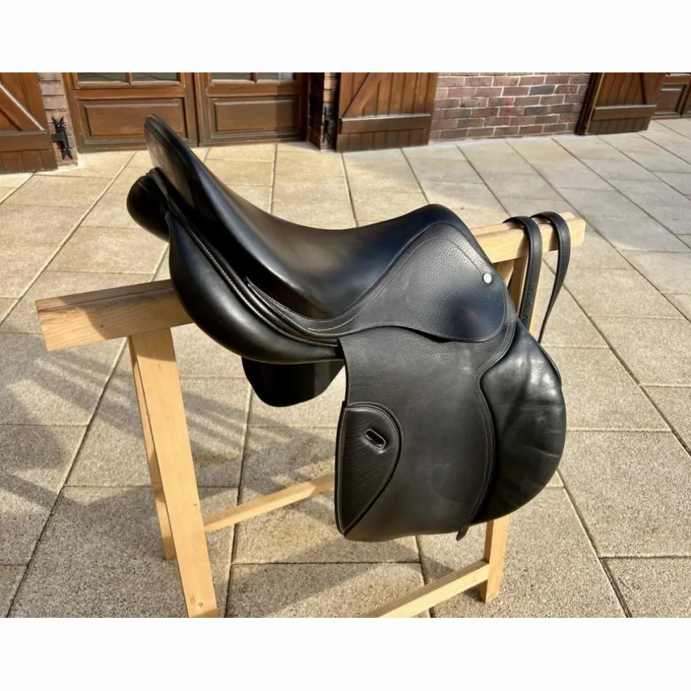 Selle mixte en cuir noir
