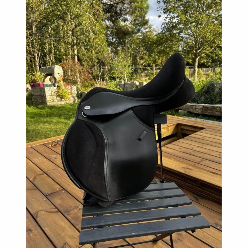 Selle Thorowgood taille 17 pouces
