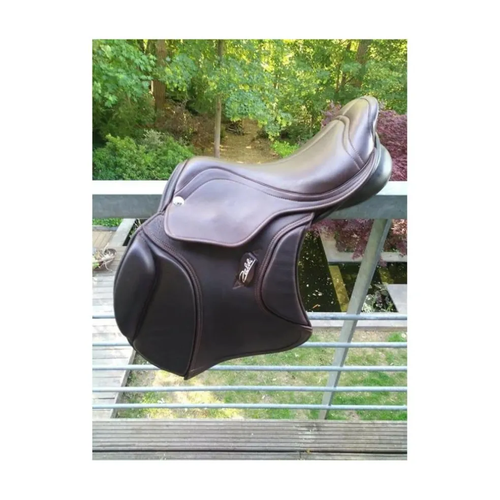 Selle type cross 16"5 marque ZALDI