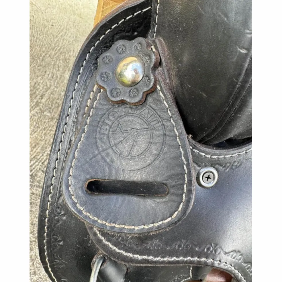 selle western noir