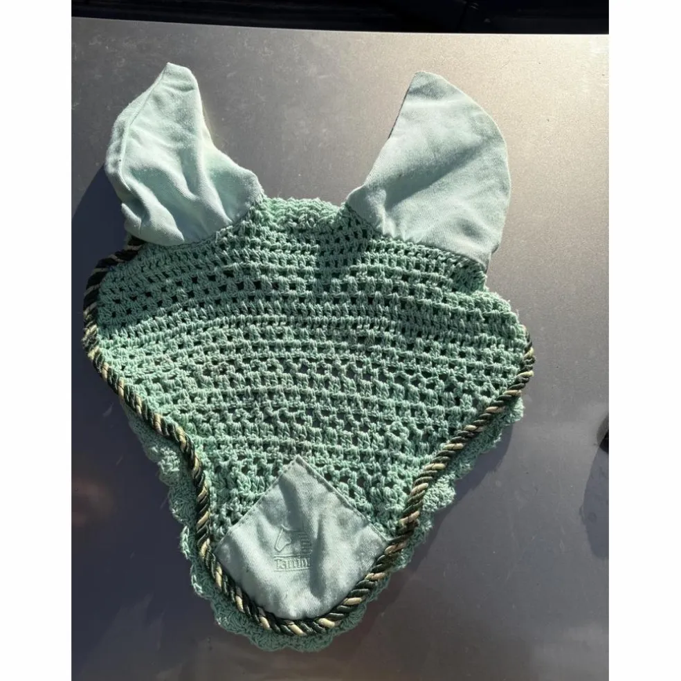 Vend bonnets Corse