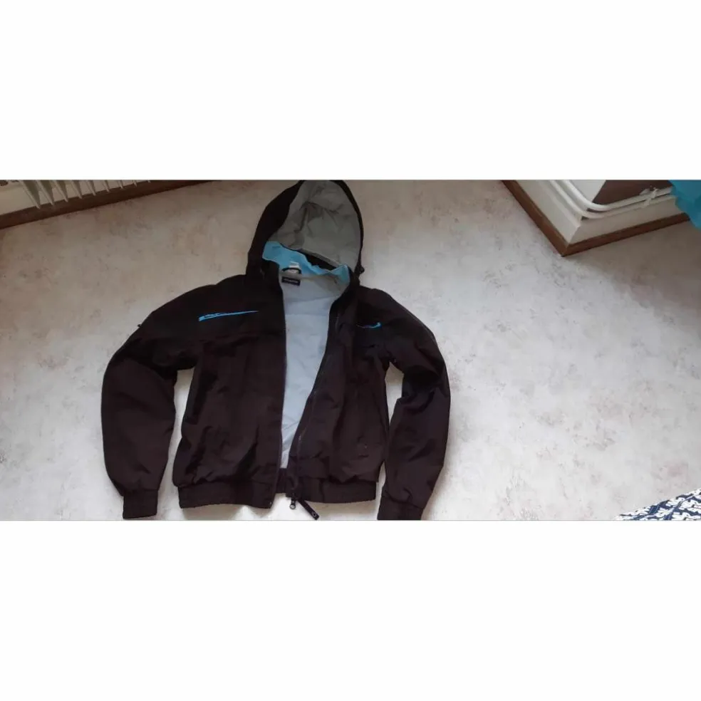 Veste courte Fouganza